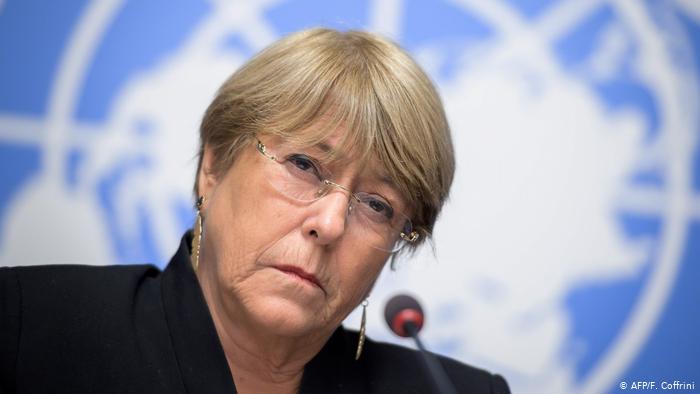 Schweiz Bachelet kritisiert Vorgehen von Polizei und Armee in Bolivien (AFP/F. Coffrini)